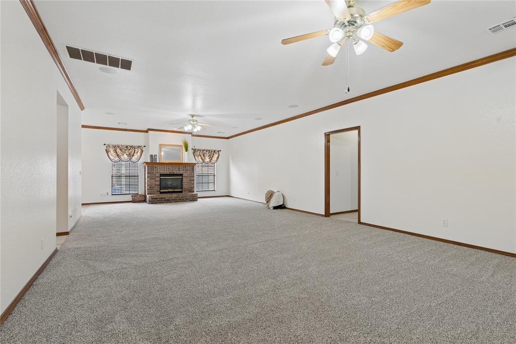16104 Vintage Court Property Photo 7