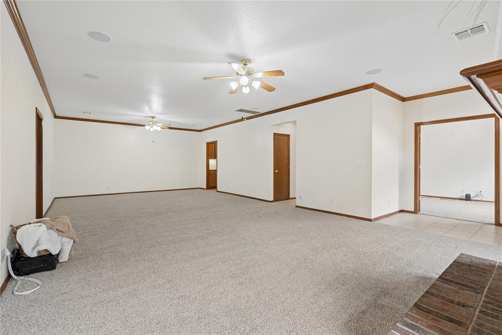 16104 Vintage Court Property Photo 8