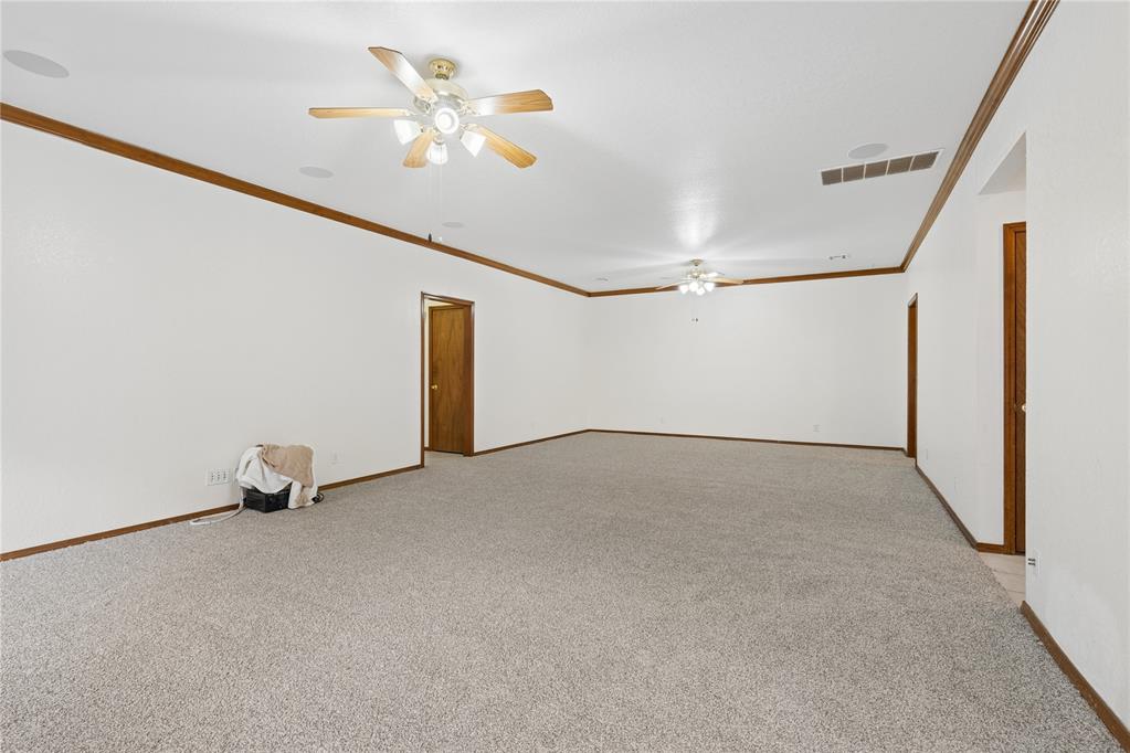 16104 Vintage Court Property Photo 10