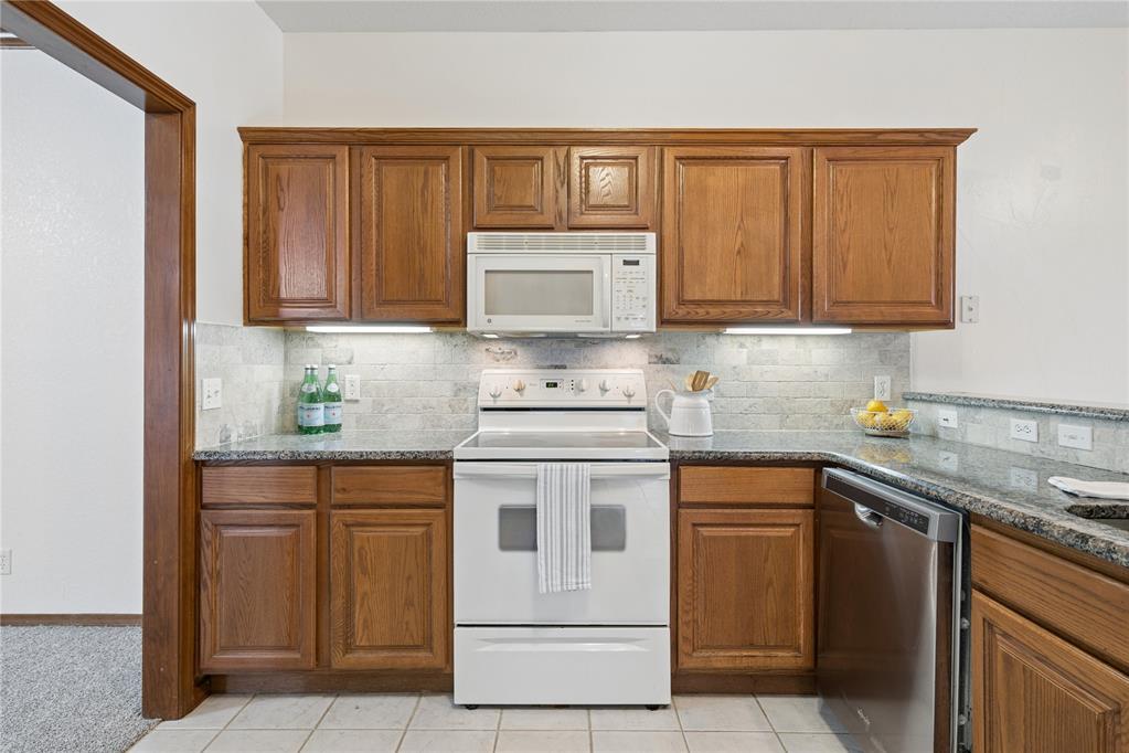 16104 Vintage Court Property Photo 13