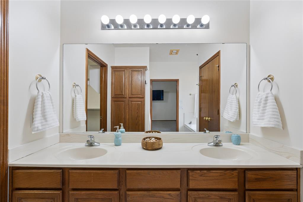 16104 Vintage Court Property Photo 34