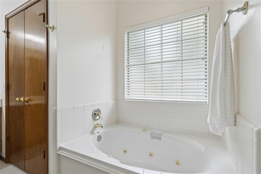 16104 Vintage Court Property Photo 37