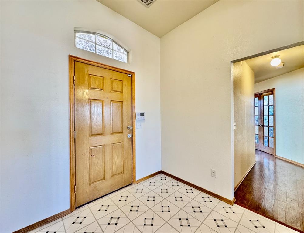 8221 Greer Way Property Photo 3