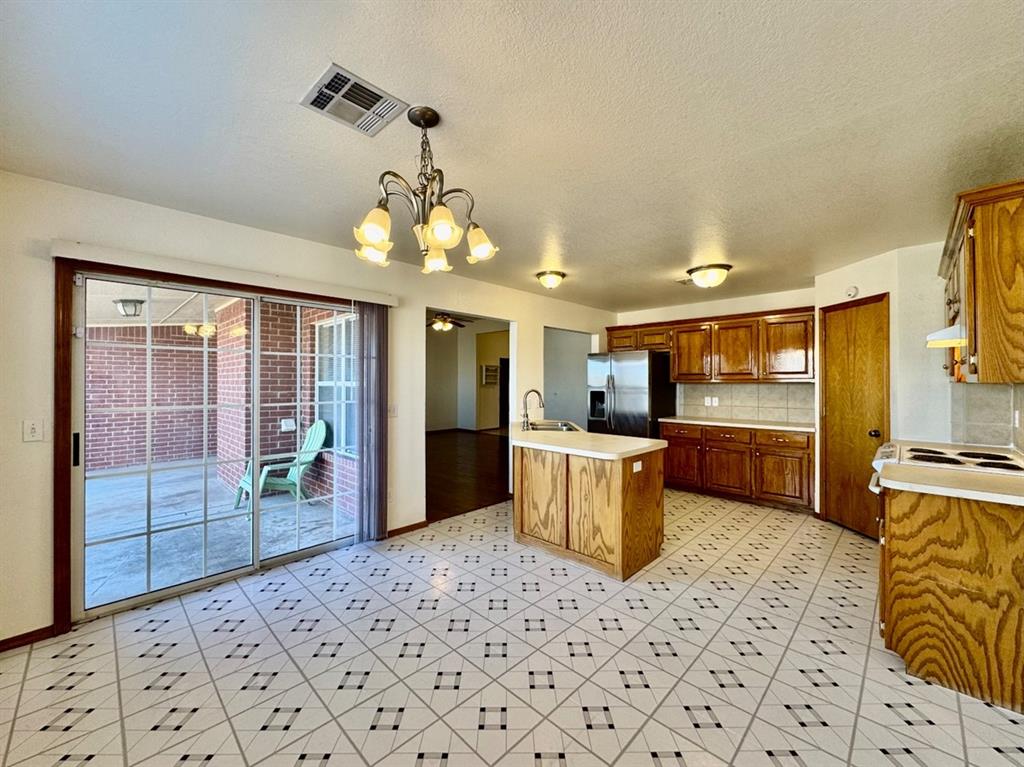 8221 Greer Way Property Photo 12