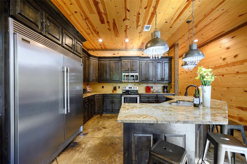 64 Walnut Hill Lane Property Photo 40
