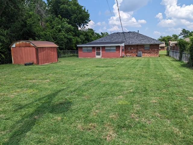 4205 N Nicklas Avenue Property Photo 2