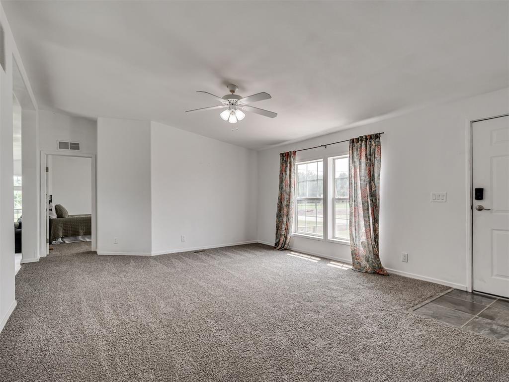 206 N Pine Street Property Photo 6