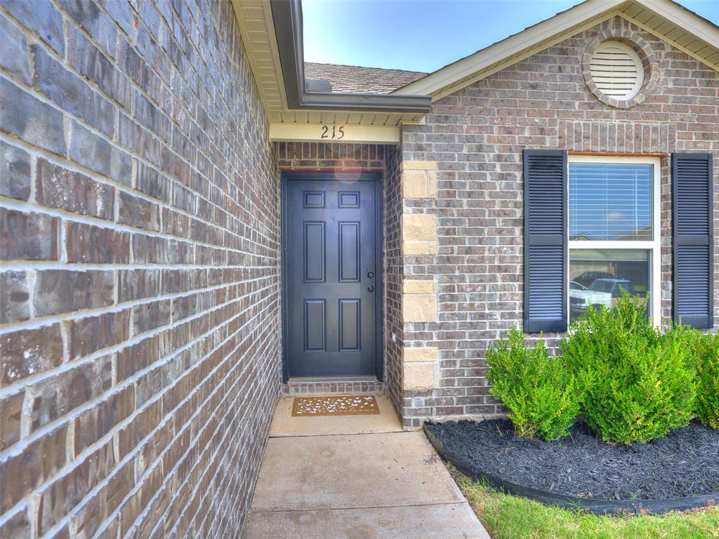 215 Waterside Drive Property Photo 3
