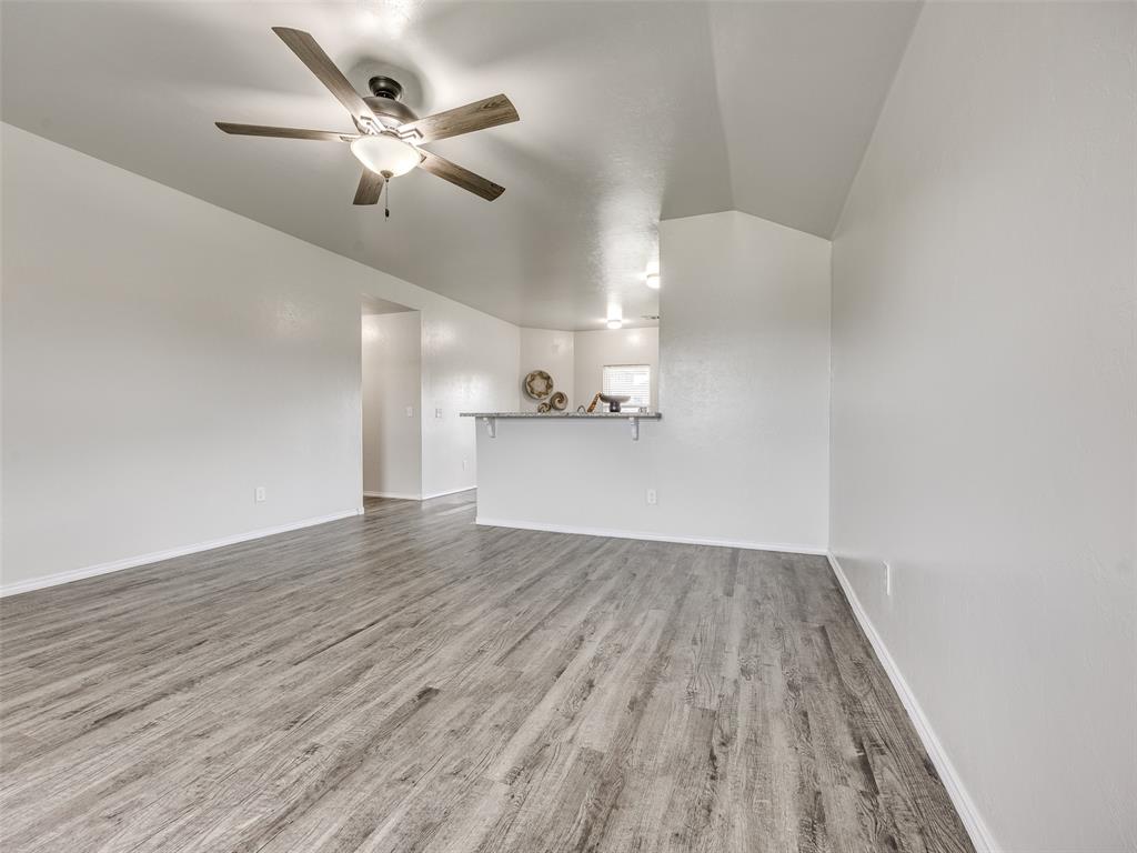 215 Waterside Drive Property Photo 6