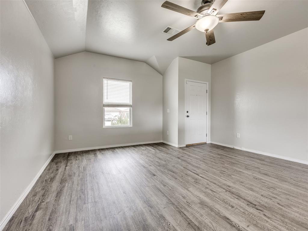 215 Waterside Drive Property Photo 7