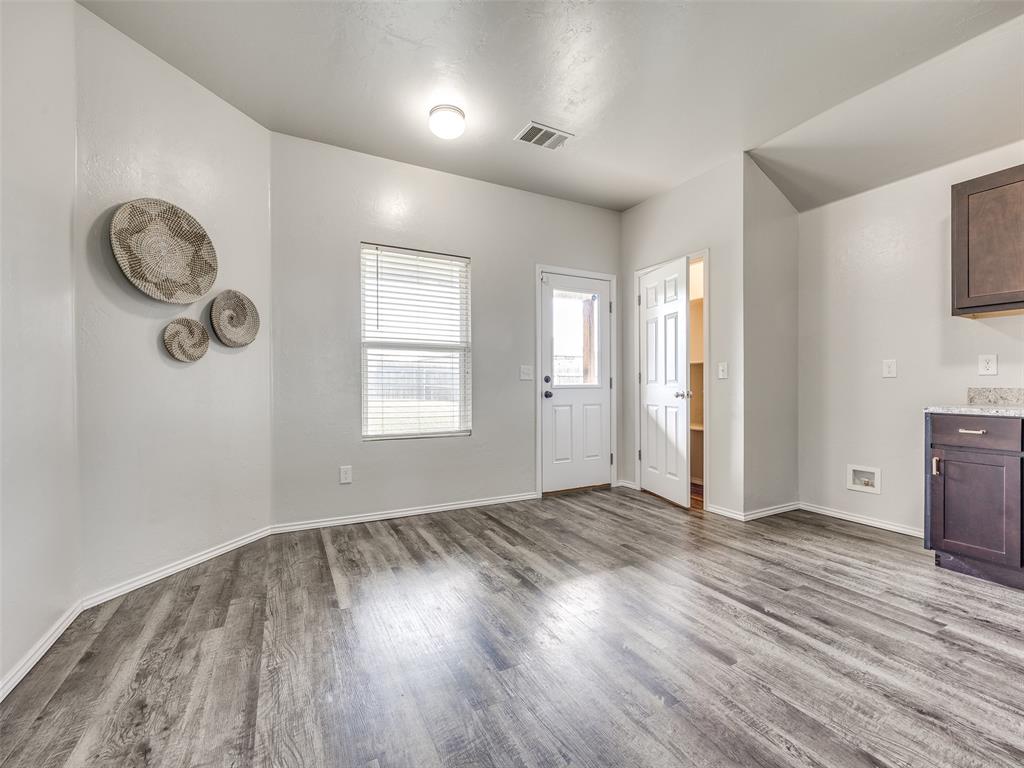 215 Waterside Drive Property Photo 11