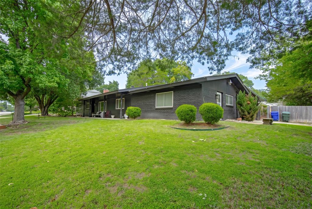 2757 Walnut Road Property Photo 1