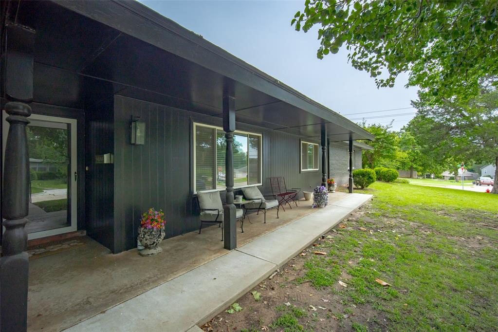 2757 Walnut Road Property Photo 6