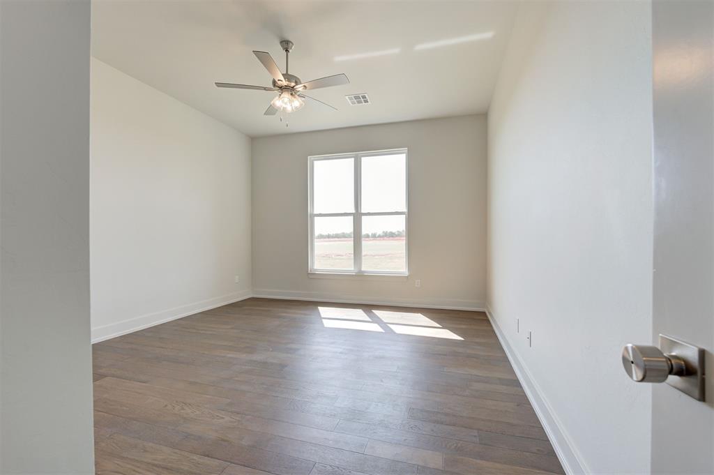2226 W Cole Drive Property Photo 26
