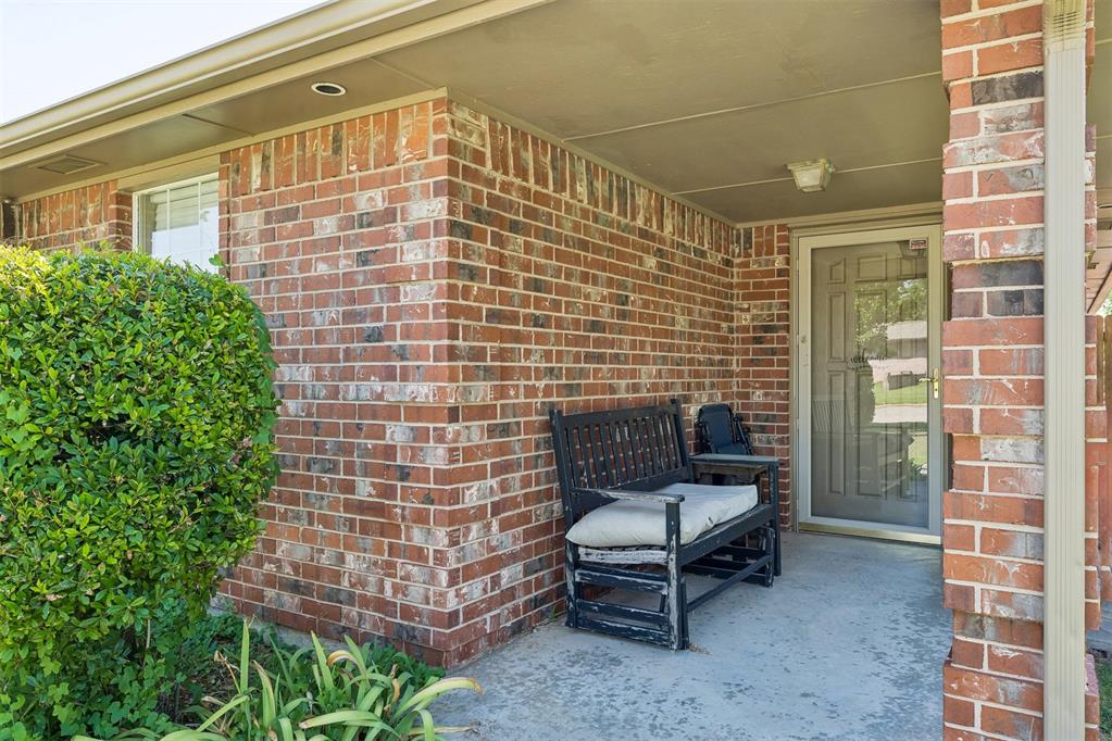 404 N Willowood Drive 404 & 406 Property Photo 6