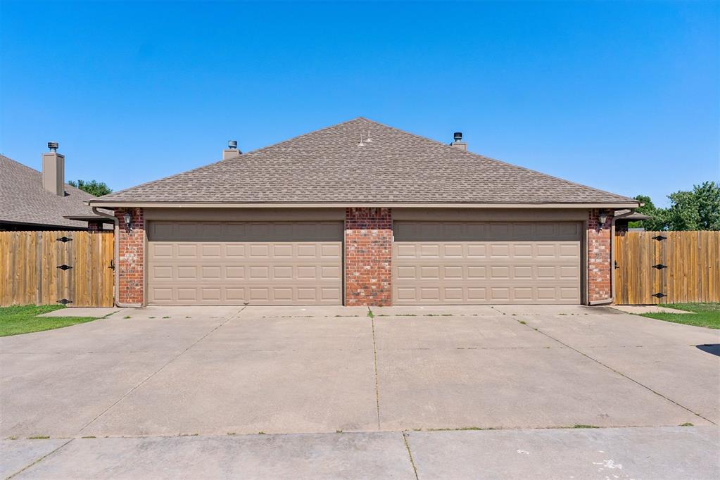 404 N Willowood Drive 404 & 406 Property Photo 15