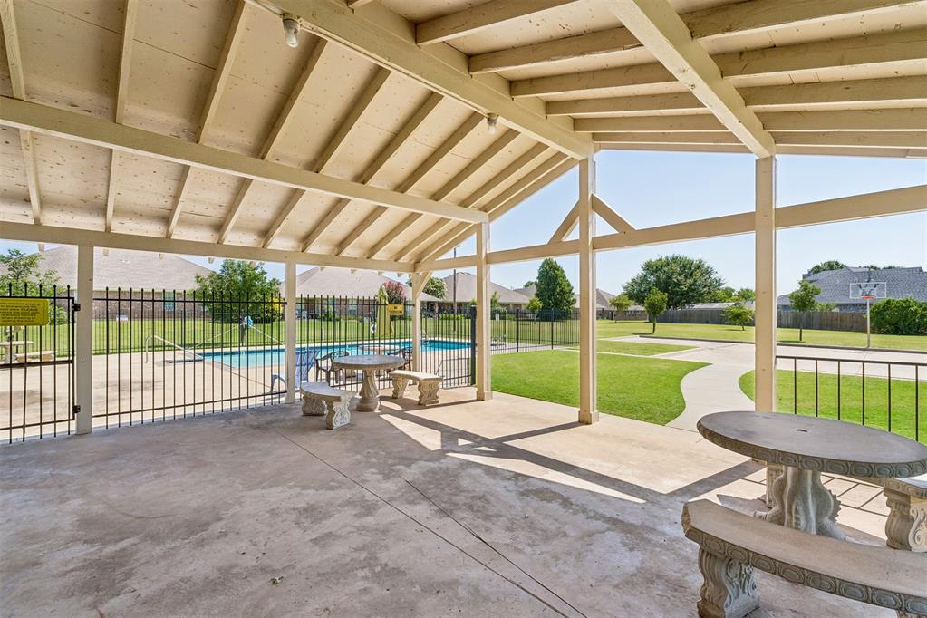 404 N Willowood Drive 404 & 406 Property Photo 20