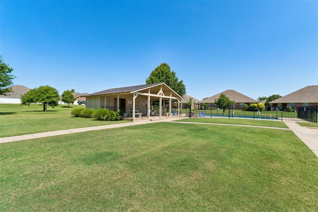 404 N Willowood Drive 404 & 406 Property Photo 21