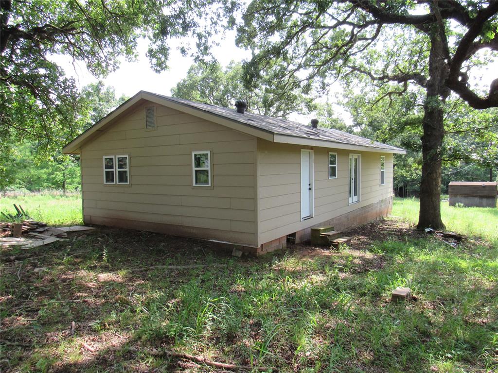 29724 Pond Drive Property Photo 8