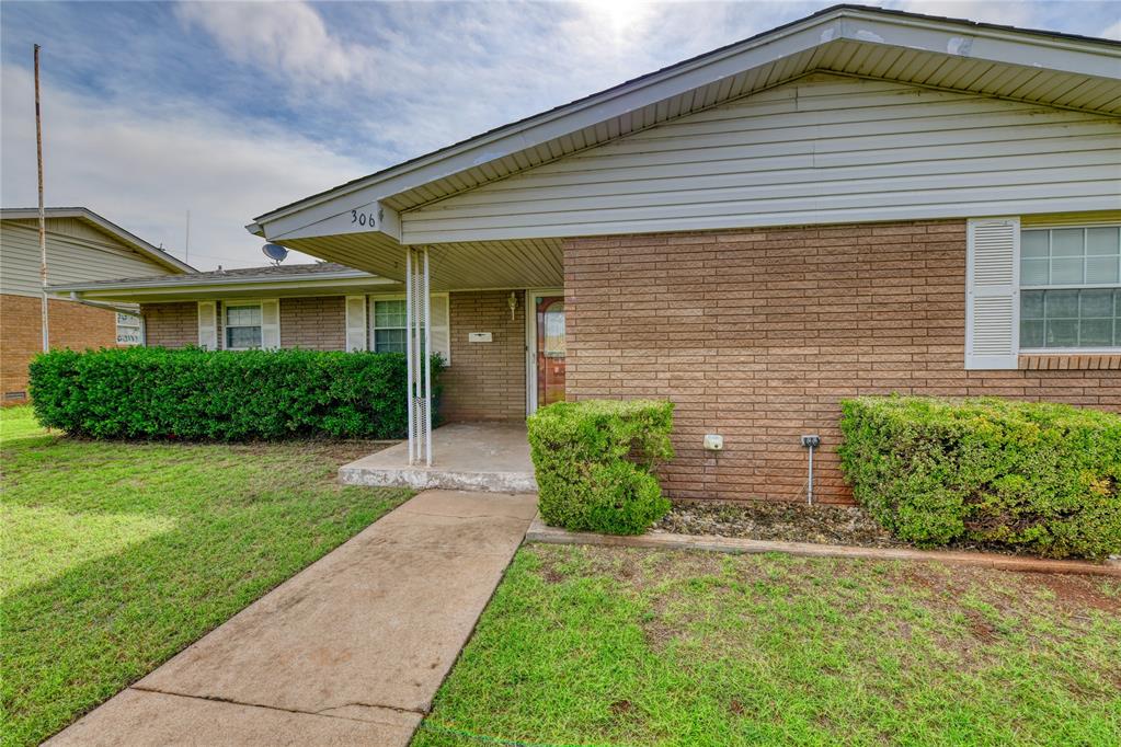 306 Spurlin Drive Property Photo 4