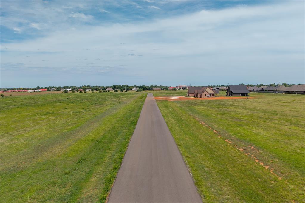 241127 E 1016 Road Property Photo 5