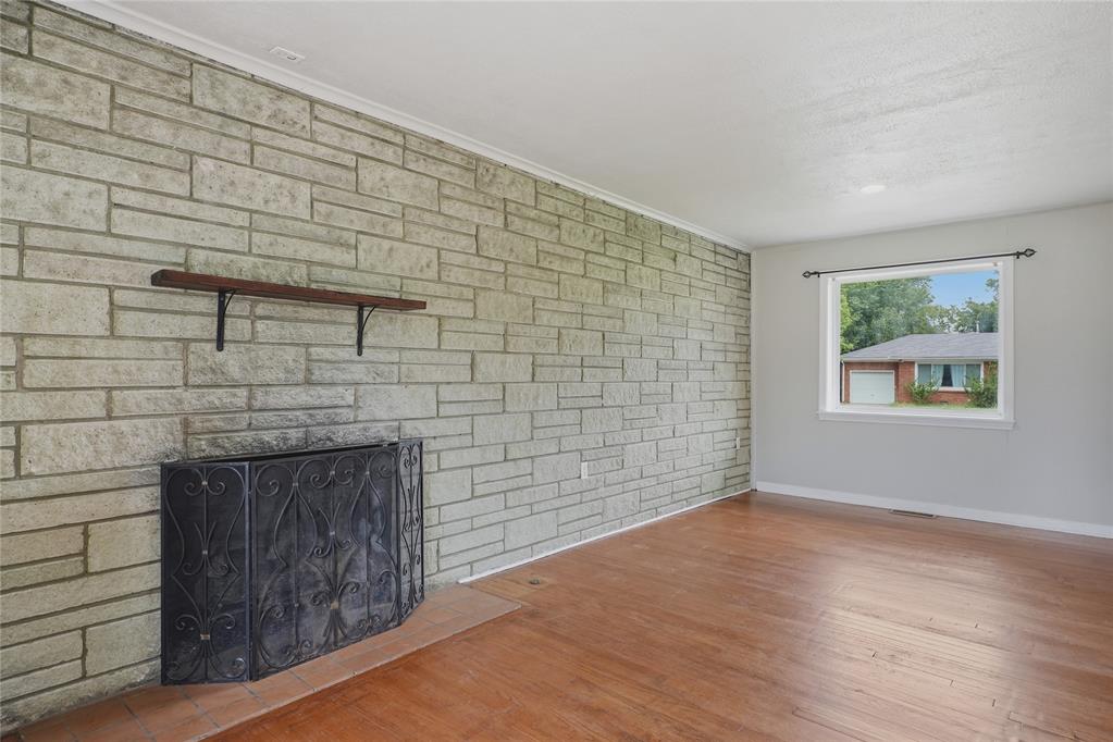 1408 Oxford Way Property Photo 9