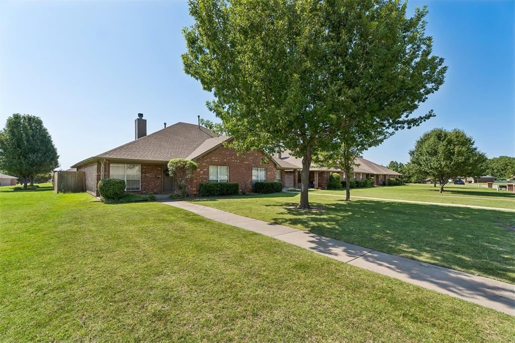 408 N Willowood Drive 408 & 410 Property Photo 2