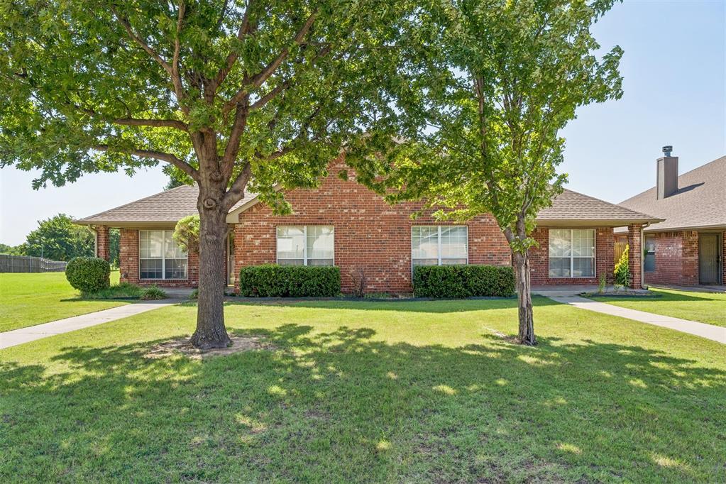 408 N Willowood Drive 408 & 410 Property Photo 3