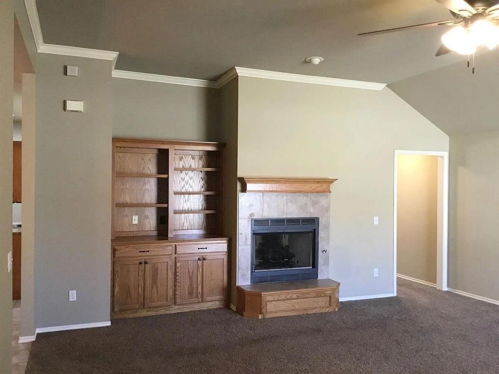 408 N Willowood Drive 408 & 410 Property Photo 12