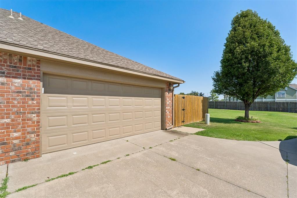408 N Willowood Drive 408 & 410 Property Photo 17