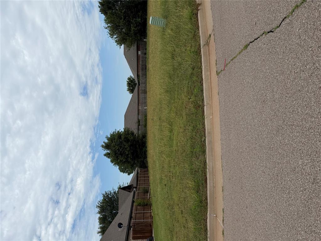 1417 Shadow Terrace Property Photo 2