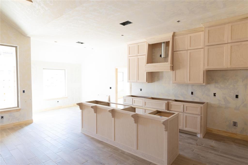 9216 Nw 87th Street Property Photo 4