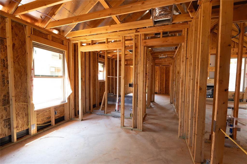 9216 Nw 87th Street Property Photo 5
