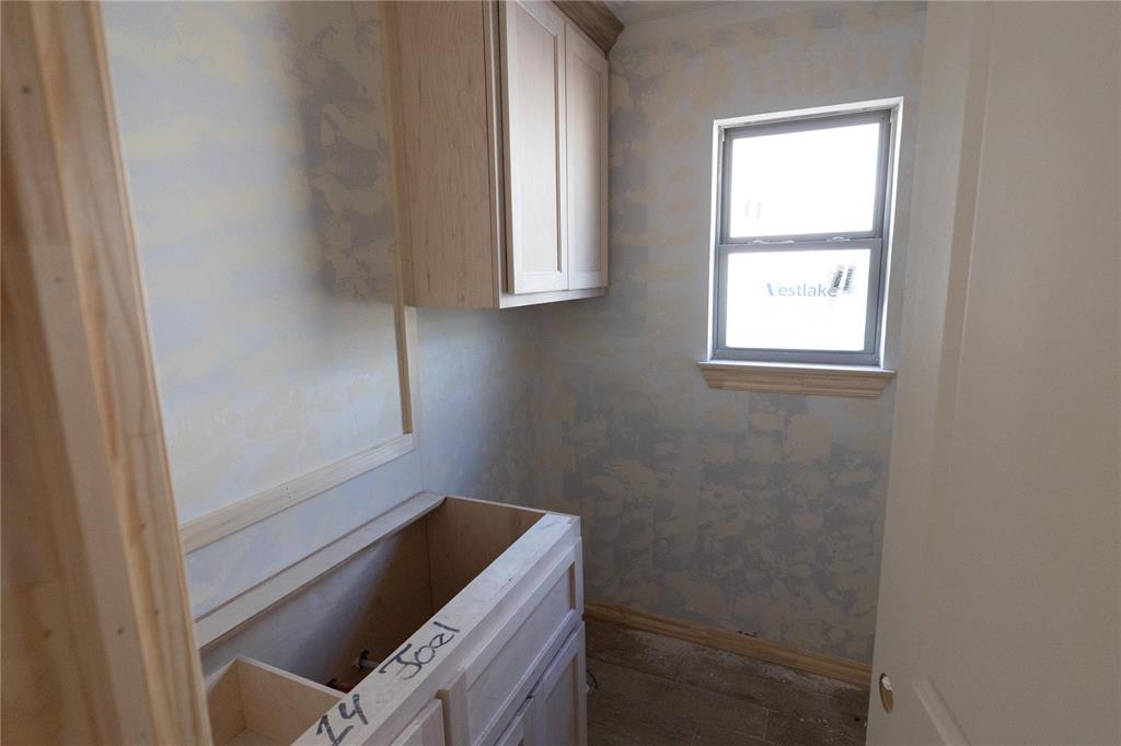 9216 Nw 87th Street Property Photo 16