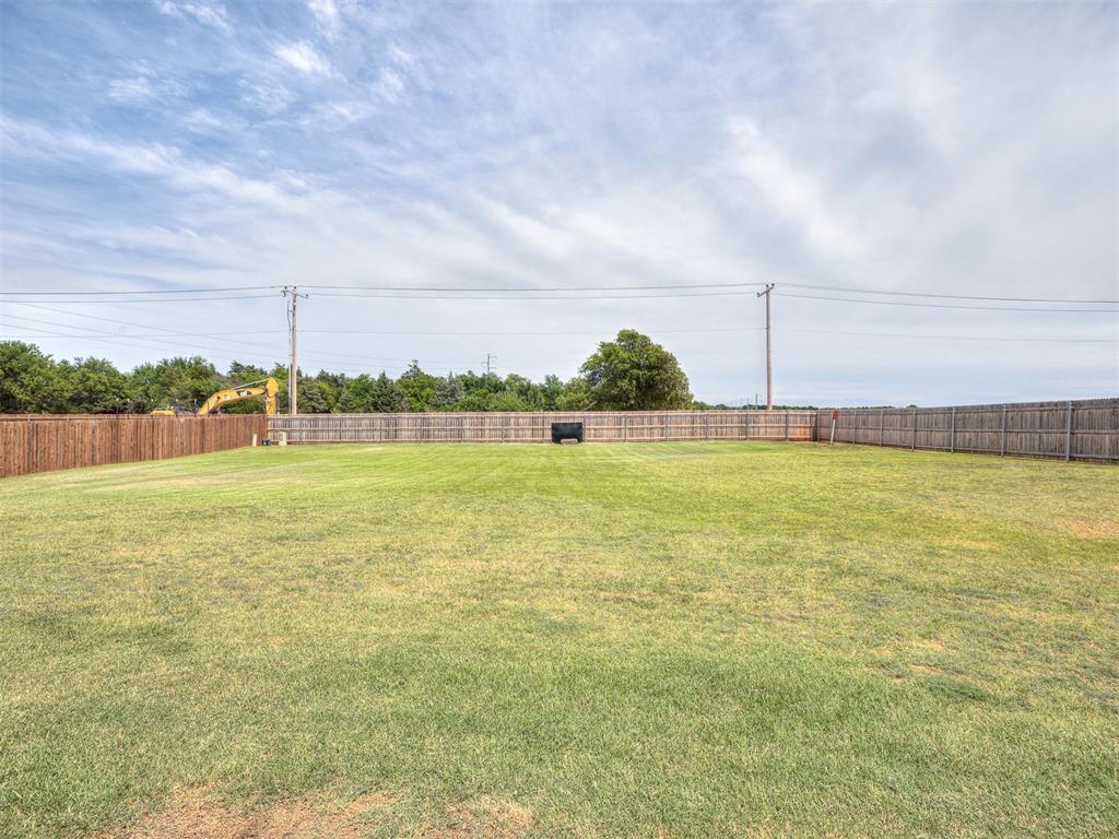 1300 Maverick Pass Property Photo 39