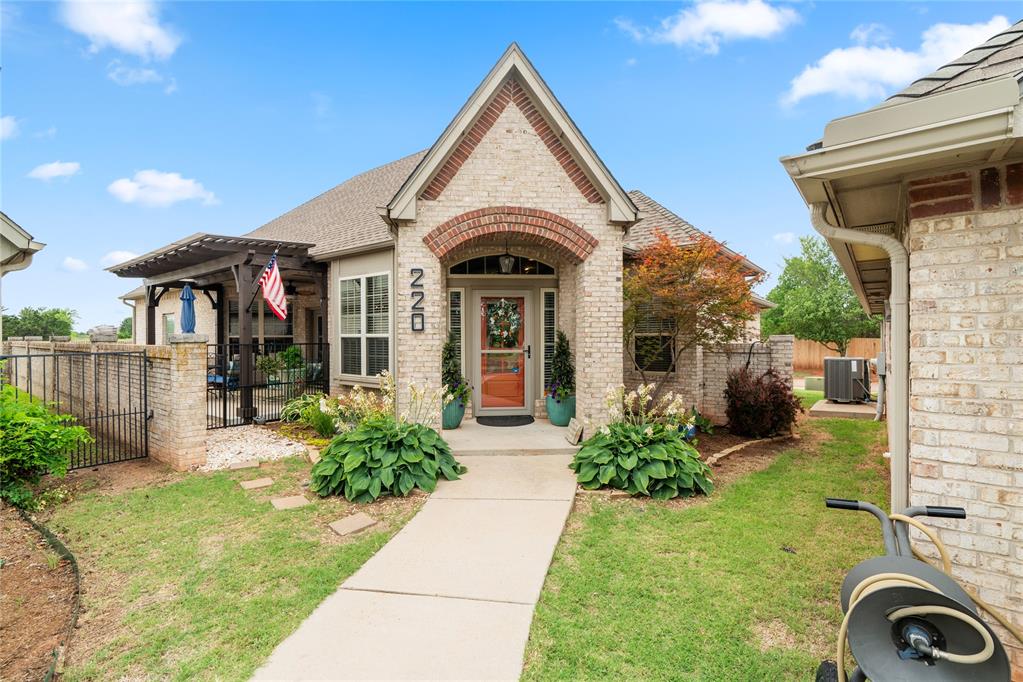220 Boulevard Du Lac Property Photo 1
