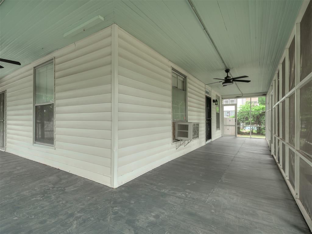 702 N Park Avenue Property Photo 5