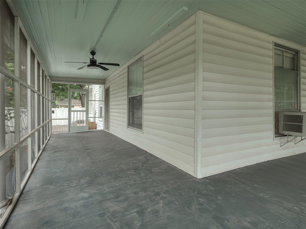 702 N Park Avenue Property Photo 6