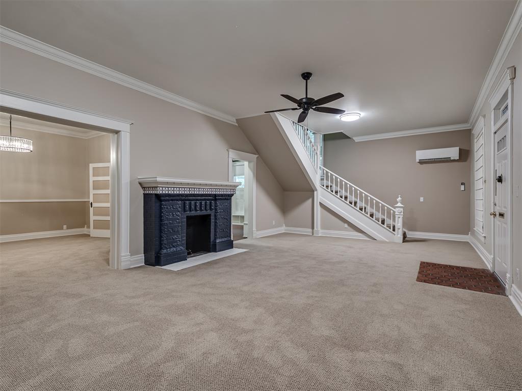 702 N Park Avenue Property Photo 8