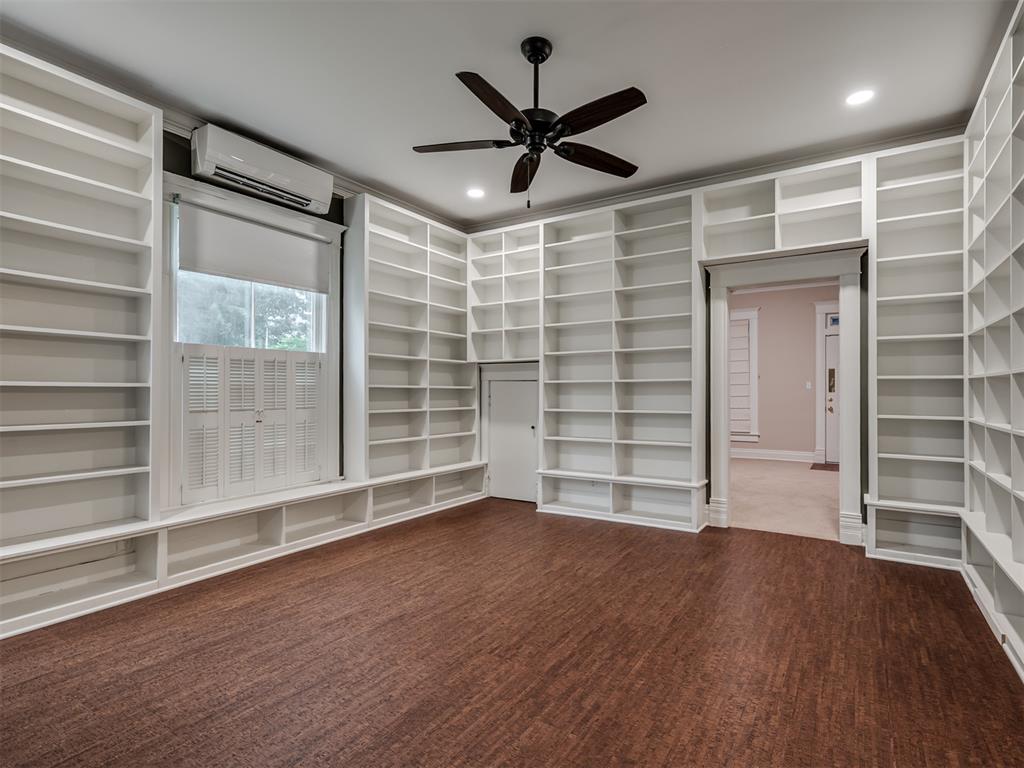 702 N Park Avenue Property Photo 10