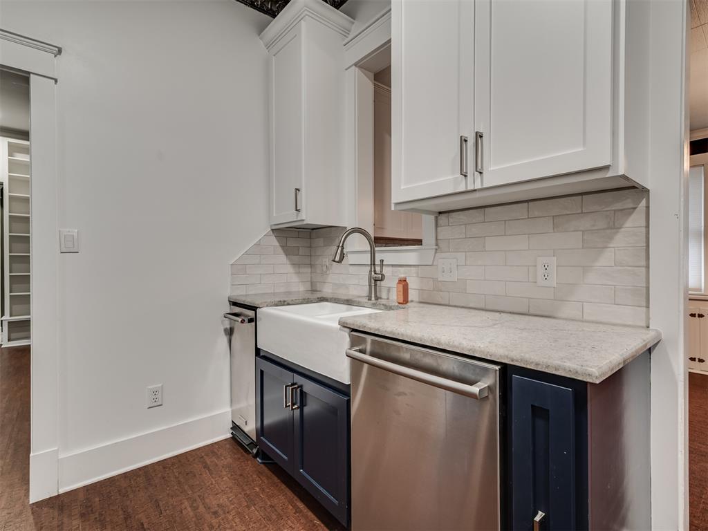 702 N Park Avenue Property Photo 12