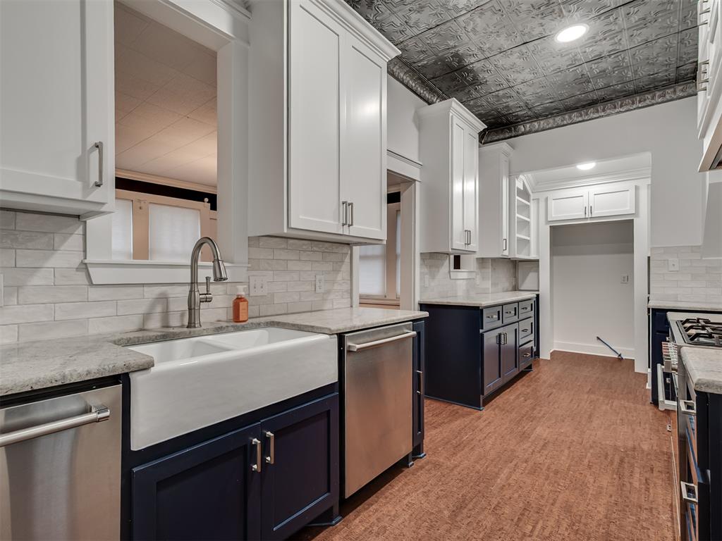 702 N Park Avenue Property Photo 13