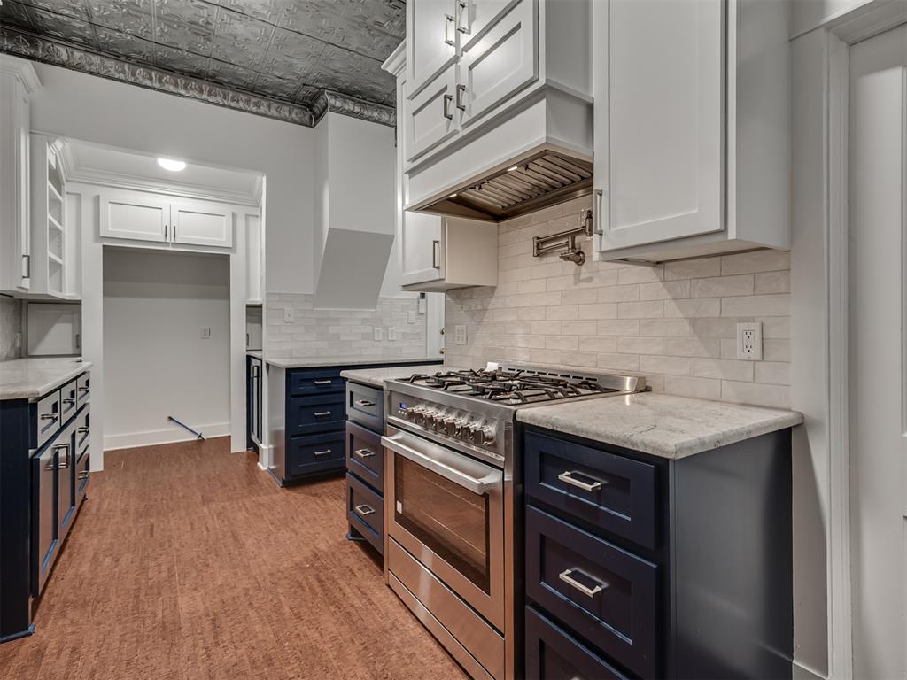 702 N Park Avenue Property Photo 14
