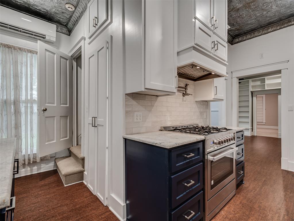 702 N Park Avenue Property Photo 16