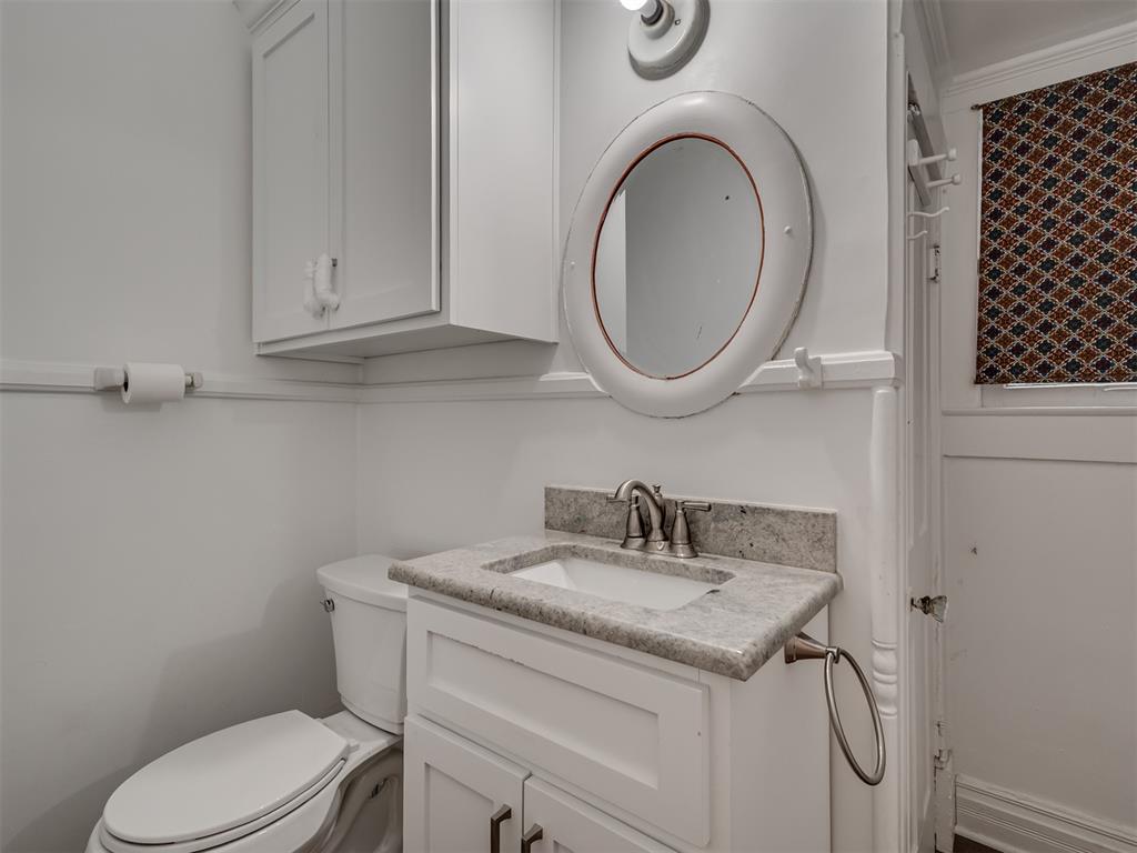 702 N Park Avenue Property Photo 17