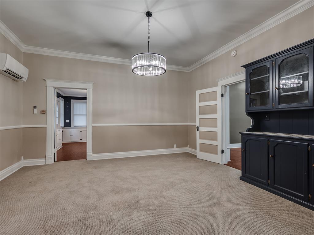 702 N Park Avenue Property Photo 20