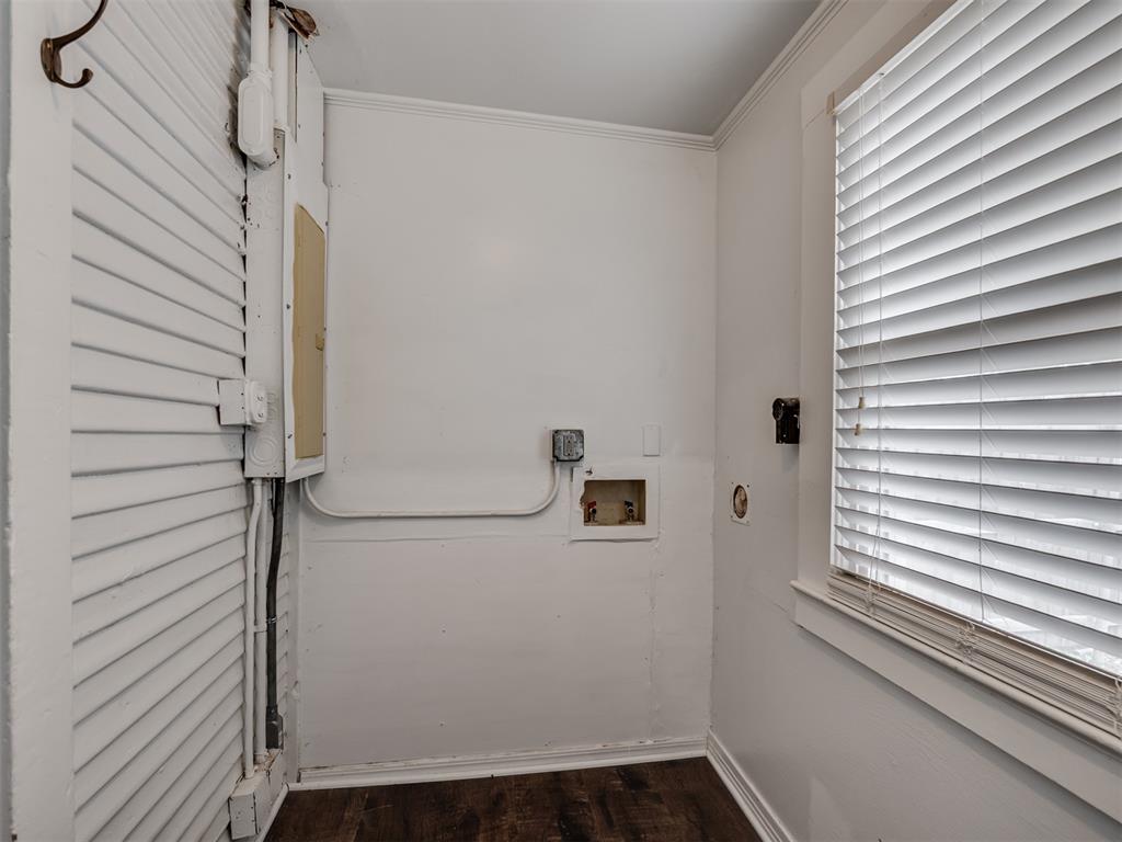702 N Park Avenue Property Photo 22