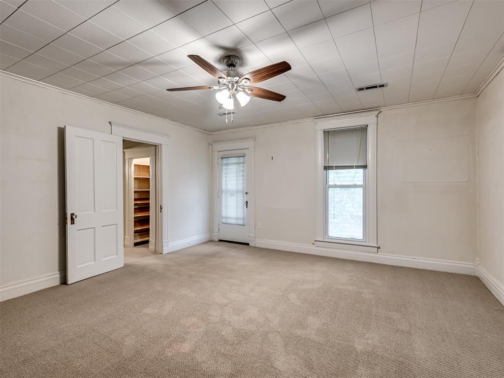702 N Park Avenue Property Photo 26
