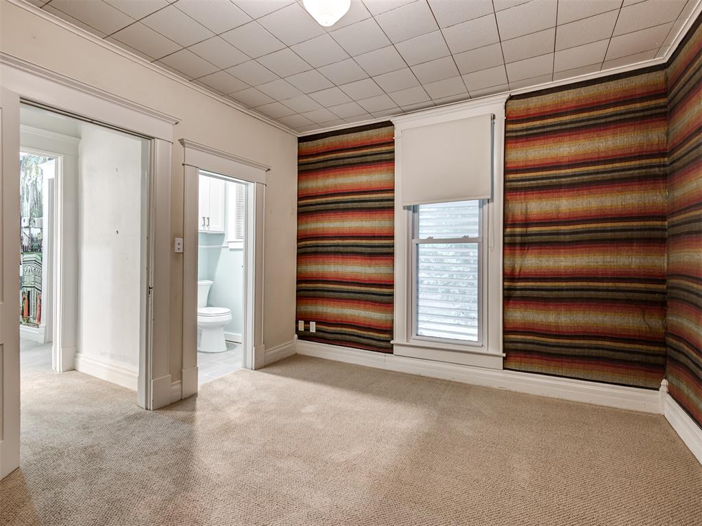 702 N Park Avenue Property Photo 30
