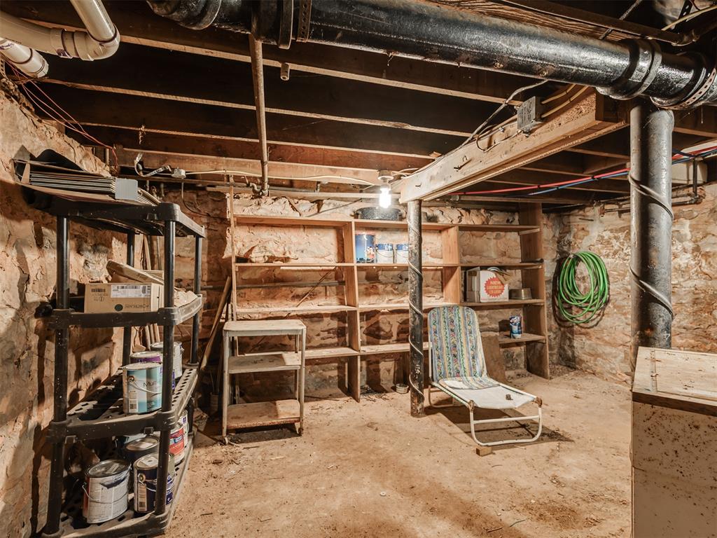702 N Park Avenue Property Photo 38